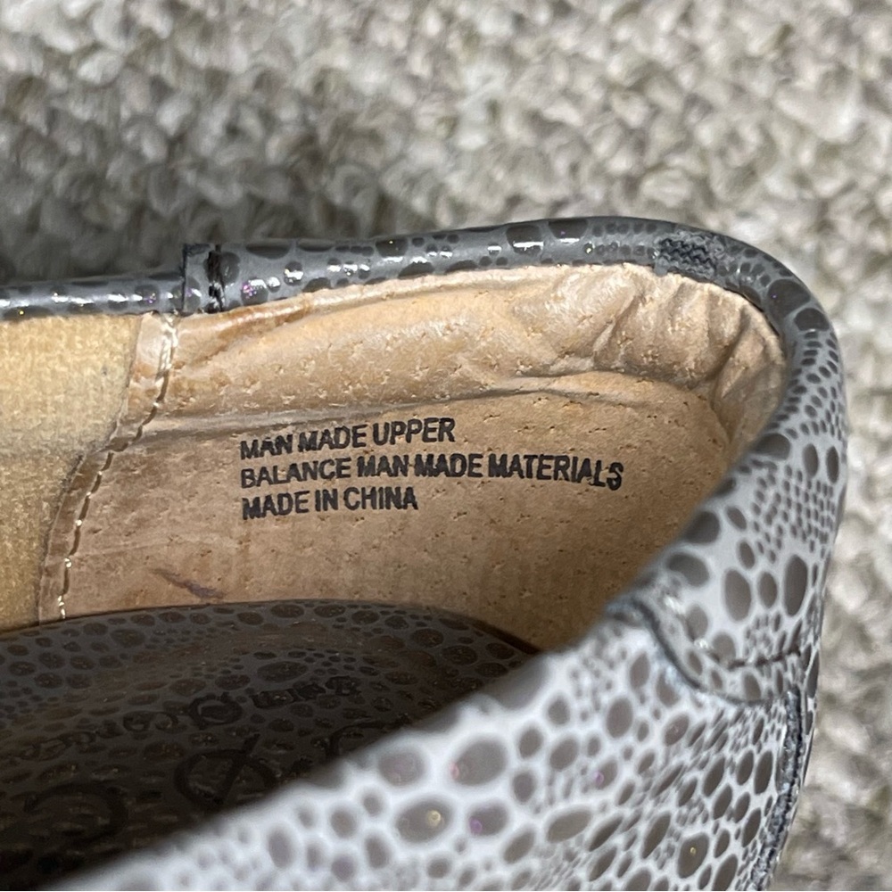 Born Clogs - image 4